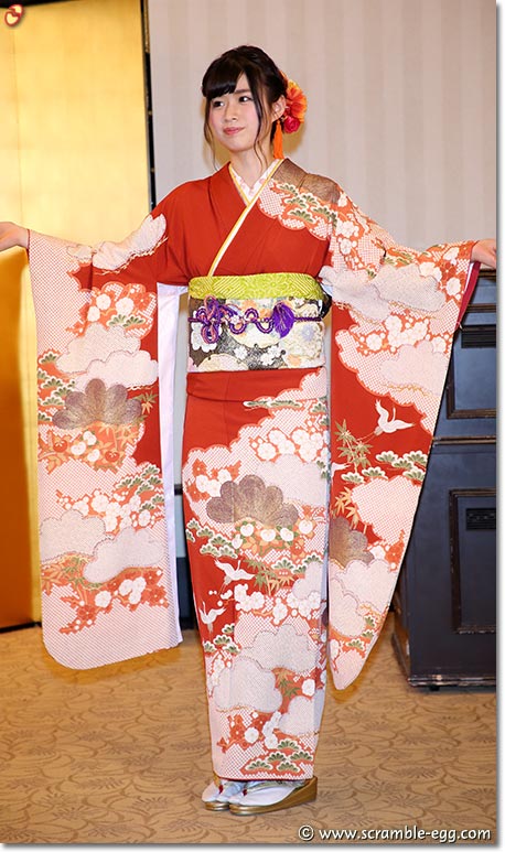 佐藤朱 晴れ着写真