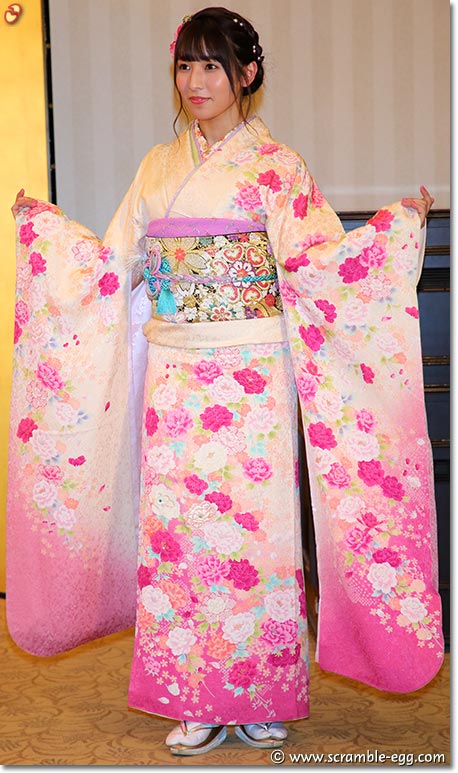 栗原紗英 晴れ着写真