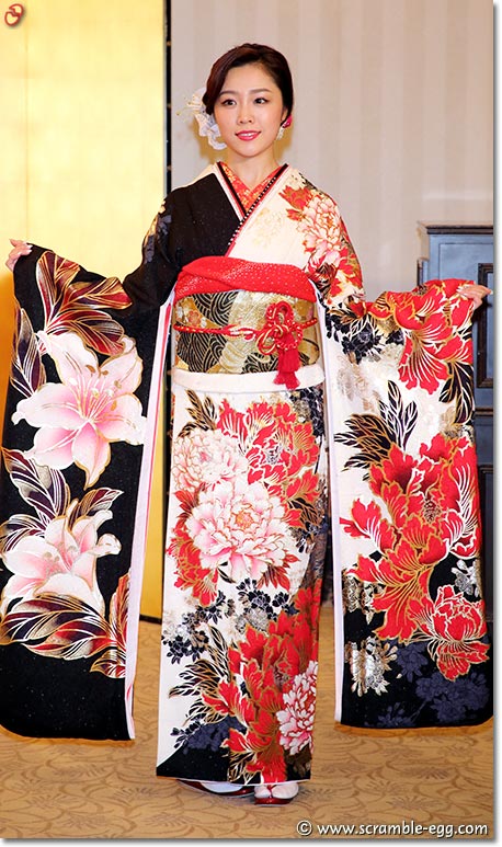 石田安奈 晴れ着写真